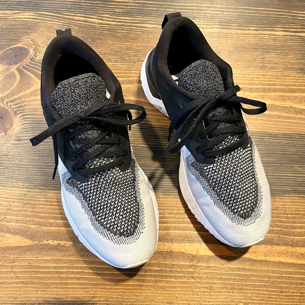 Nike Women’s Size 8 Odyssey RRC Trainer Shoe